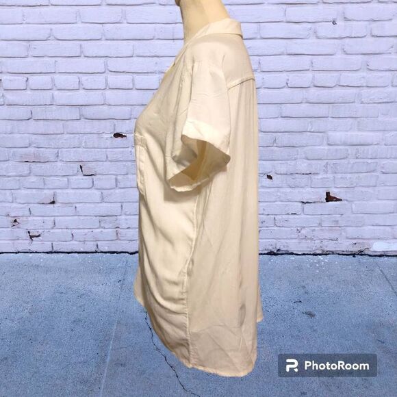 Sonoma Off-White Minimalist Soft Shirt Sleeve Button Down Women's Size Medium - Picture 4 of 6